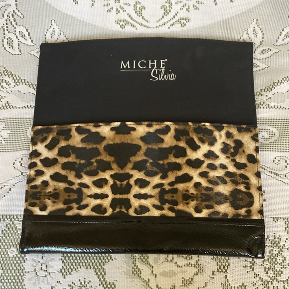 MICHE Classic Shell. Measures 18”x11.5. Fits Classic Base 5.75”x6.5”x11.75”. - Picture 2 of 3